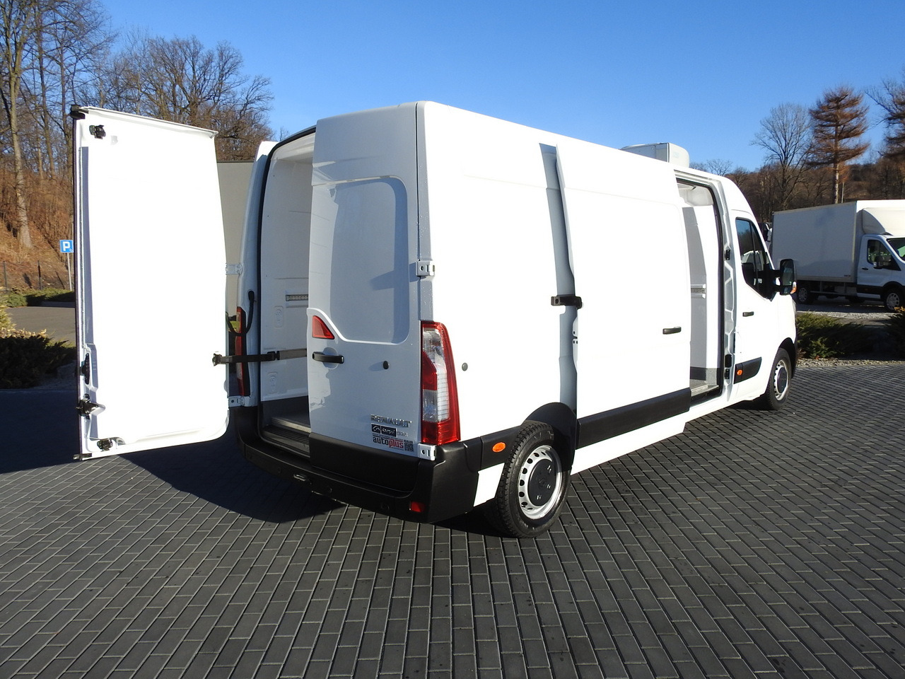 RENAULT MASTER REFRIGERATOR VAN -5*C HEATING FUNCTION POWER SUPPLY 230V AIR CONDITIONING LED LIGHTS 135HP - Furgoneta frigorifica: foto 3 RENAULT MASTER REFRIGERATOR VAN -5*C HEATING FUNCTION POWER SUPPLY 230V AIR CONDITIONING LED LIGHTS 135HP - Furgoneta frigorifica: foto 3
