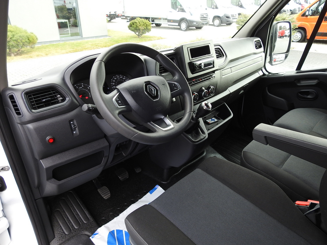 RENAULT MASTER TARPAULIN 10 PALLETS CRUISE CONTROL AIR CONDITIONING LED LIGHTS PNEUMATICS 165HP - Furgoneta con lona: foto 2 RENAULT MASTER TARPAULIN 10 PALLETS CRUISE CONTROL AIR CONDITIONING LED LIGHTS PNEUMATICS 165HP - Furgoneta con lona: foto 2