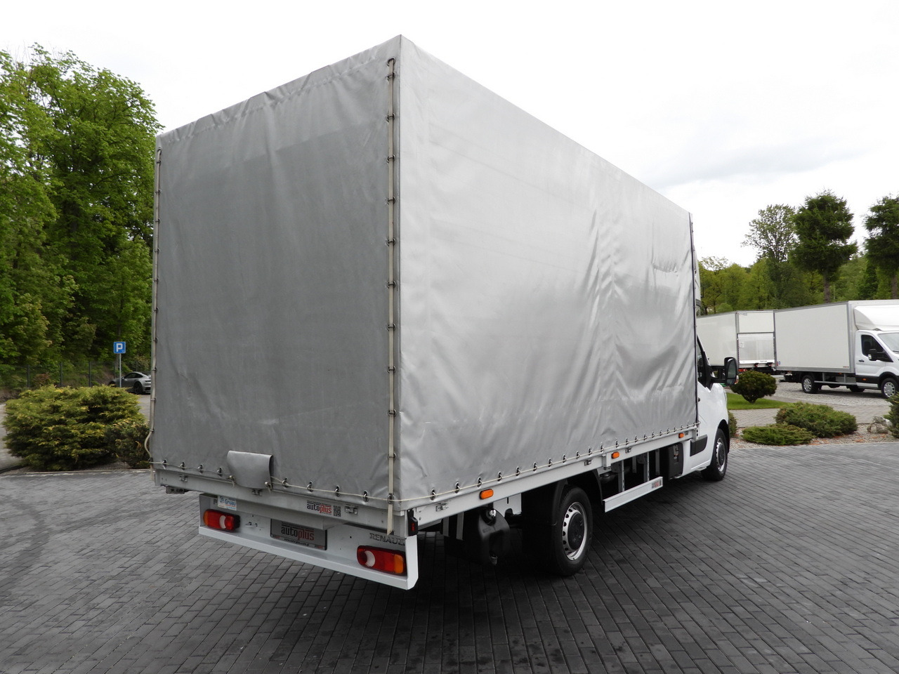 RENAULT MASTER TARPAULIN 10 PALLETS WEBASTO CRUISE CONTROL LED LIGHTS PNEUMATICS AIR CONDITIONING 165HP - Furgoneta con lona: foto 3 RENAULT MASTER TARPAULIN 10 PALLETS WEBASTO CRUISE CONTROL LED LIGHTS PNEUMATICS AIR CONDITIONING 165HP - Furgoneta con lona: foto 3