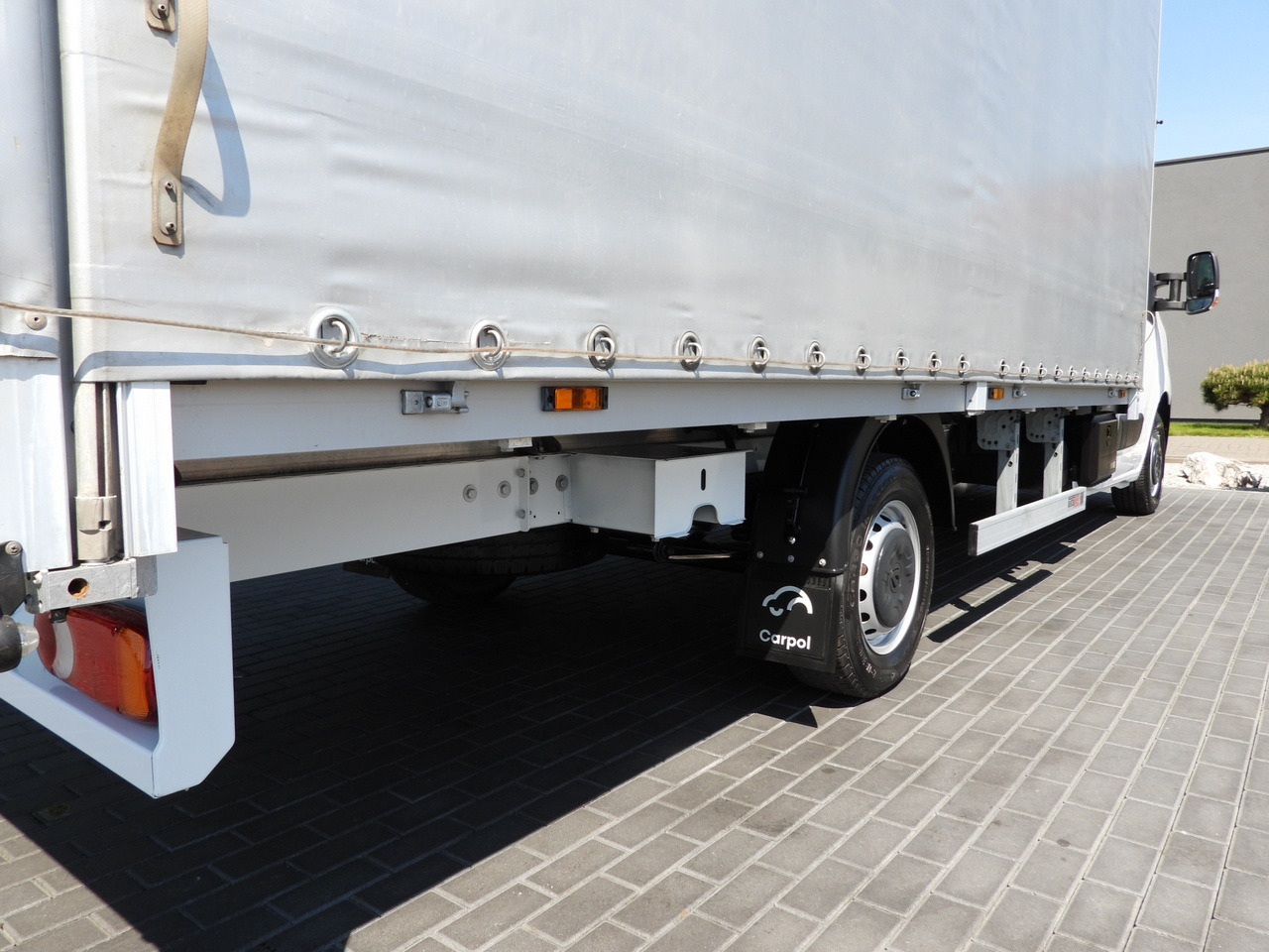 Furgoneta con lona RENAULT MASTER  TARPAULIN 10 PALLETS WEBASTO CRUISE CONTROL LED LIGHTS PNEUMATICS AIR CONDITIONING  165HP: foto 28