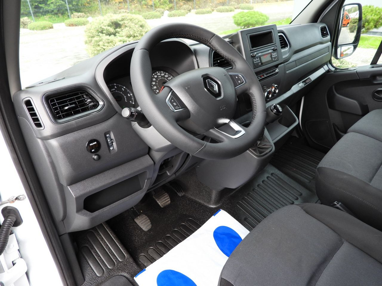 RENAULT MASTER TARPAULIN LIFT 10 PALLETS CRUISE CONTROL LED LIGHTS AIR CONDITIONING  165HP - Furgoneta con lona: foto 2 RENAULT MASTER TARPAULIN LIFT 10 PALLETS CRUISE CONTROL LED LIGHTS AIR CONDITIONING  165HP - Furgoneta con lona: foto 2