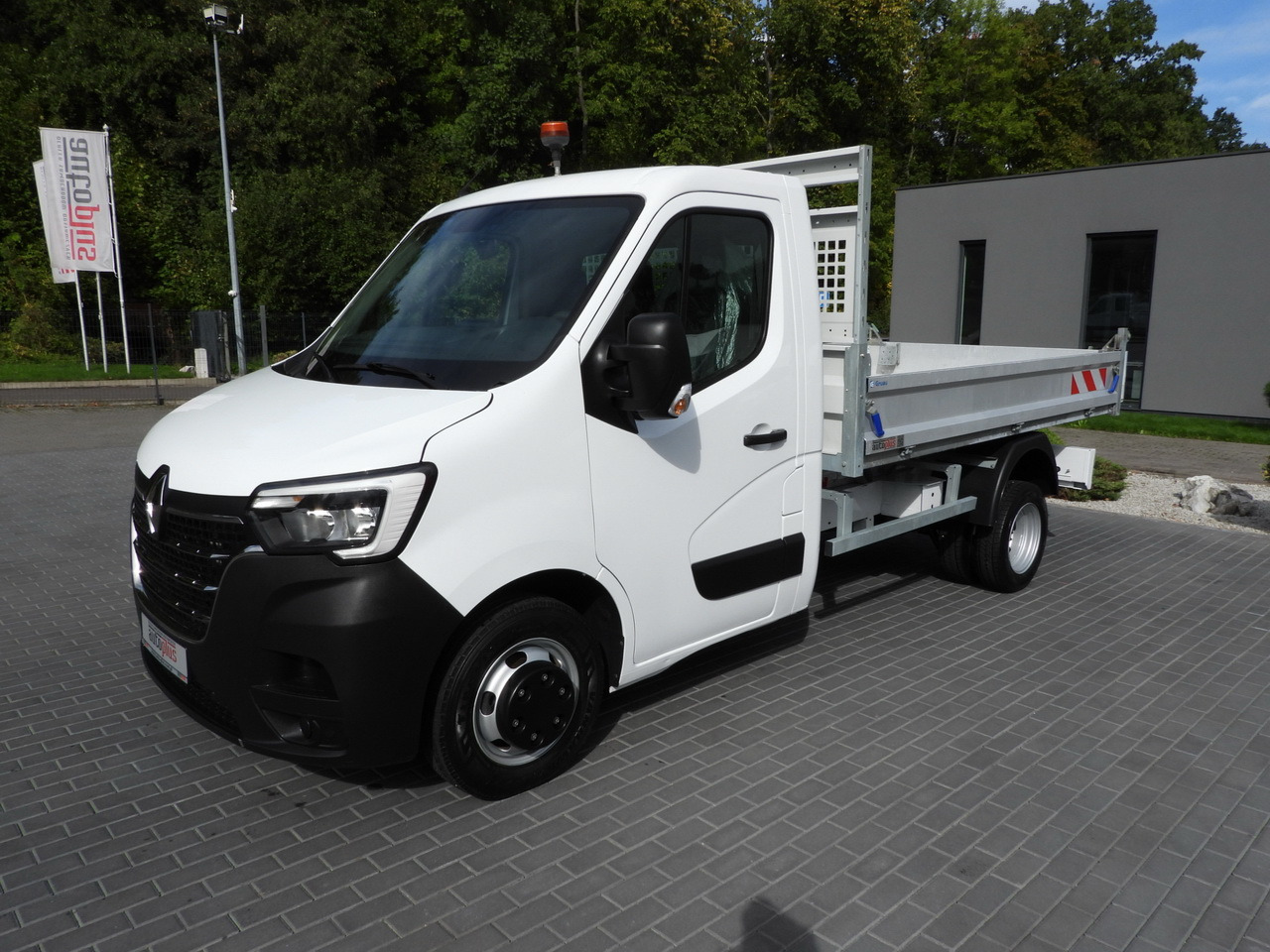 Furgoneta basculante RENAULT MASTER TIPPER CRUISE CONTROL LED LIGHTS TWIN WHEELS AIR CONDITIONING  130HP: foto 7