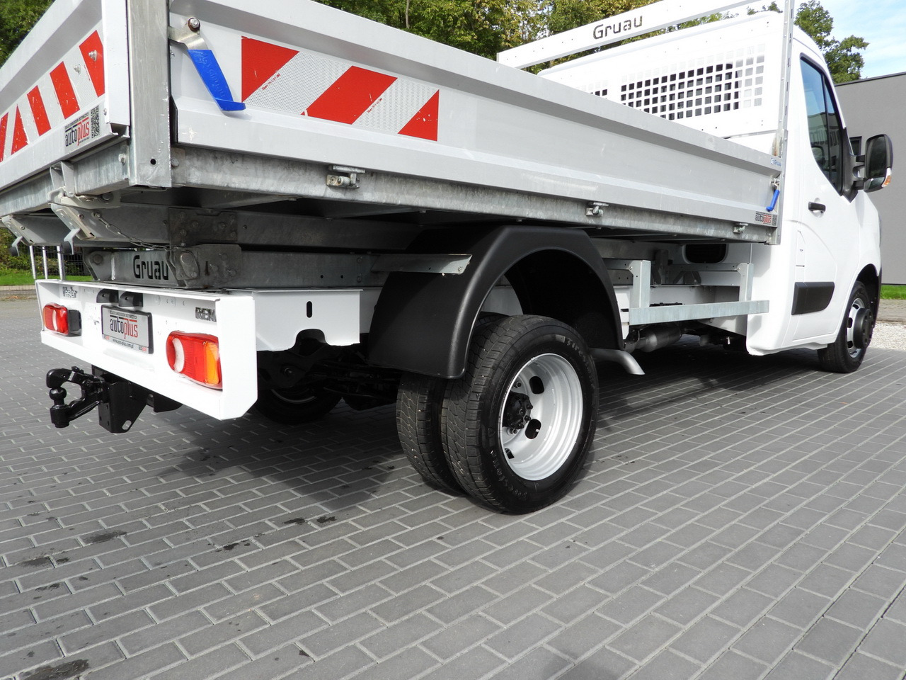 Furgoneta basculante RENAULT MASTER TIPPER CRUISE CONTROL LED LIGHTS TWIN WHEELS AIR CONDITIONING  130HP: foto 16