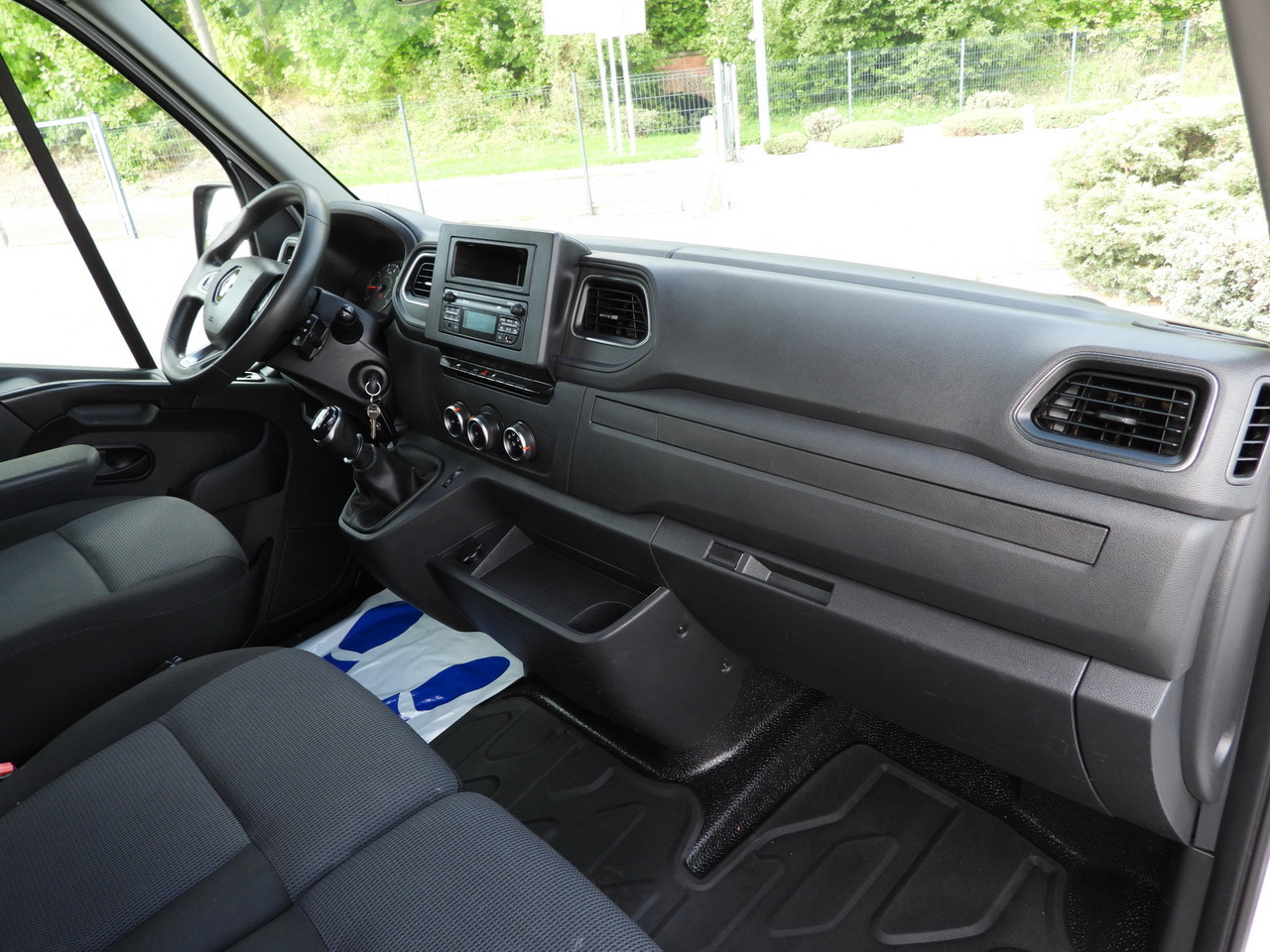 Furgoneta basculante RENAULT MASTER TIPPER CRUISE CONTROL LED LIGHTS TWIN WHEELS AIR CONDITIONING  130HP: foto 34