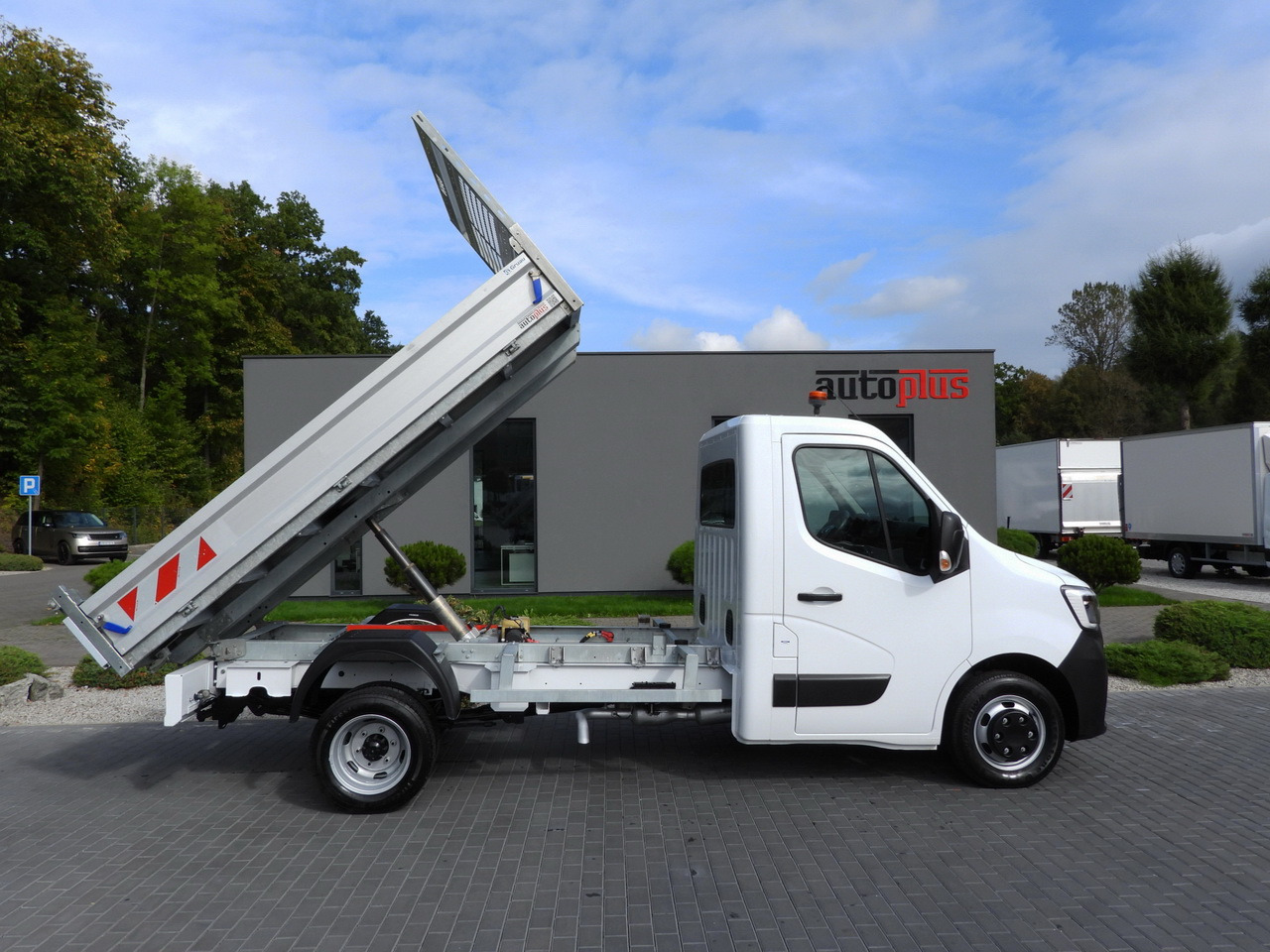 Furgoneta basculante RENAULT MASTER TIPPER CRUISE CONTROL LED LIGHTS TWIN WHEELS AIR CONDITIONING  130HP: foto 8