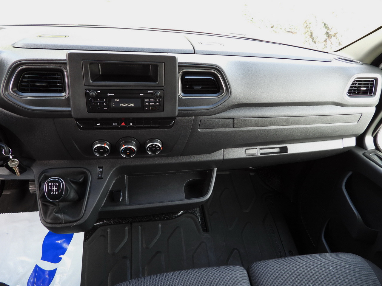 Furgoneta basculante RENAULT MASTER TIPPER CRUISE CONTROL LED LIGHTS TWIN WHEELS AIR CONDITIONING  130HP: foto 27