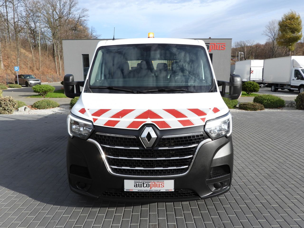 RENAULT MASTER TIPPER DOUBLE CABIN DOKA 7 SEATS CRUISE CONTROL NAVIGATION LED LIGHTS AIR CONDITIONING 145HP - Furgoneta basculante: foto 5 RENAULT MASTER TIPPER DOUBLE CABIN DOKA 7 SEATS CRUISE CONTROL NAVIGATION LED LIGHTS AIR CONDITIONING 145HP - Furgoneta basculante: foto 5