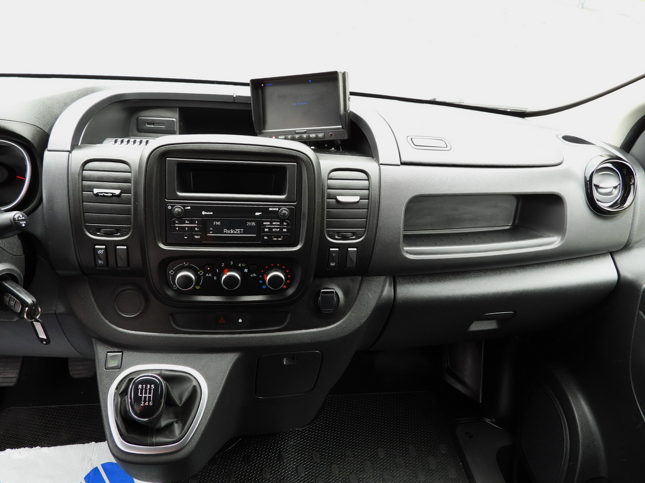 Furgoneta frigorifica RENAULT TRAFIC REFRIGERATOR VAN -5*C POWER SUPPLY 230V CRUISE CONTROL LED LIGHTS AIR CONDITIONING  120HP: foto 36