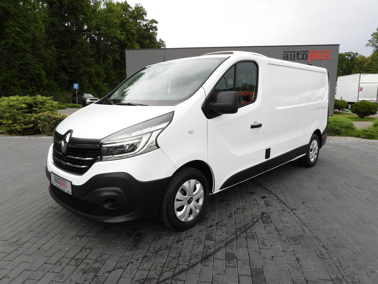 Furgoneta frigorifica RENAULT TRAFIC REFRIGERATOR VAN -5*C POWER SUPPLY 230V CRUISE CONTROL LED LIGHTS AIR CONDITIONING  120HP: foto 28