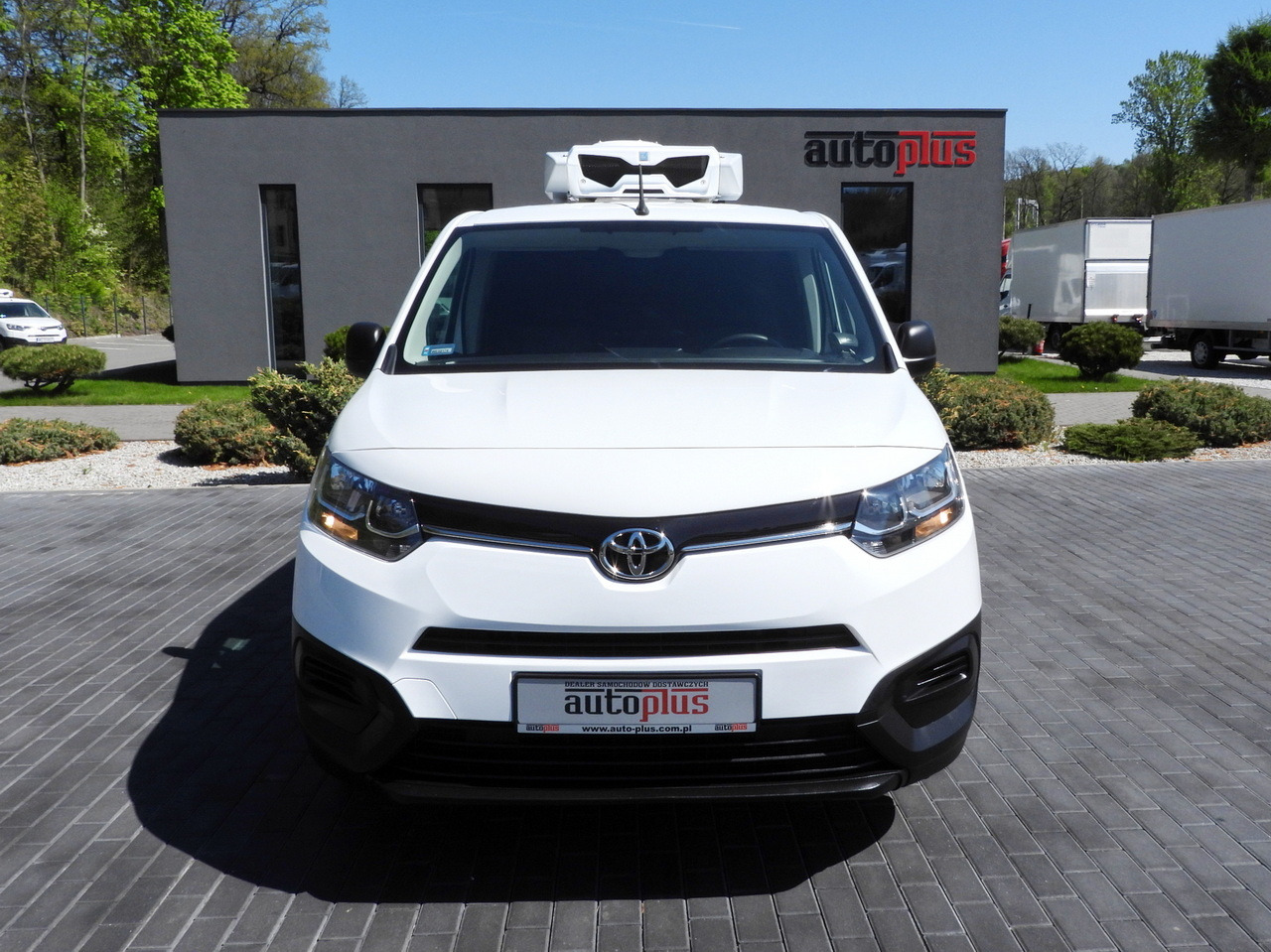 TOYOTA PROACE CITY REFRIGERATOR VAN -15*C POWER SUPPLY 230V CRUISE CONTROL AIR CONDITIONING 100HP - Furgoneta frigorifica: foto 5 TOYOTA PROACE CITY REFRIGERATOR VAN -15*C POWER SUPPLY 230V CRUISE CONTROL AIR CONDITIONING 100HP - Furgoneta frigorifica: foto 5