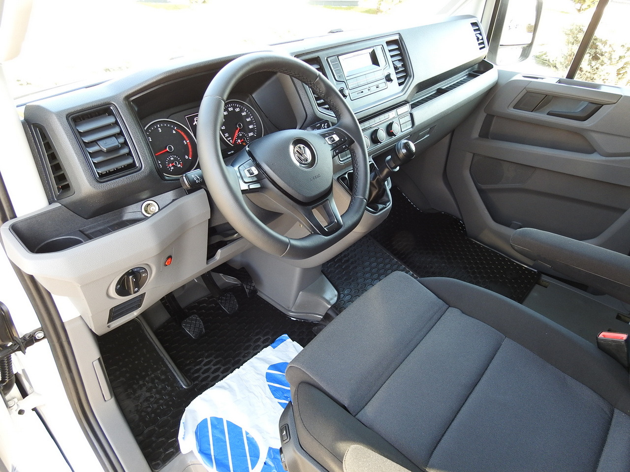 VOLKSWAGEN CRAFTER TARPAULIN 10 PALLETS WEBASTO CRUISE CONTROL AIR CONDITIONING LED LIGHTS PNEUMATICS 180HP - Furgoneta con lona: foto 2 VOLKSWAGEN CRAFTER TARPAULIN 10 PALLETS WEBASTO CRUISE CONTROL AIR CONDITIONING LED LIGHTS PNEUMATICS 180HP - Furgoneta con lona: foto 2