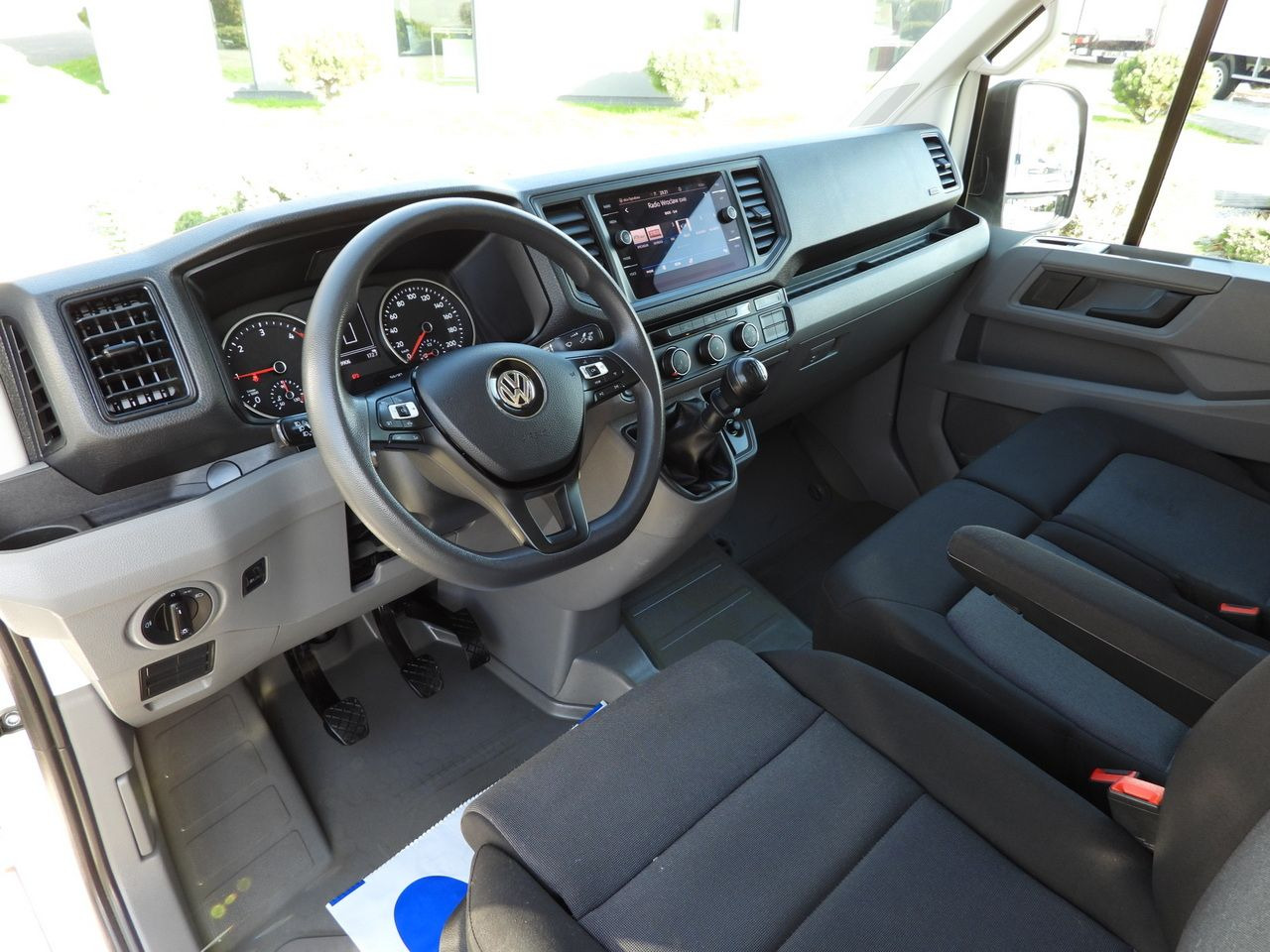 VOLKSWAGEN CRAFTER TIPPER CRUISE CONTROL NAVIGATION TWIN WHEELS AIR CONDITIONING 180HP - Furgoneta basculante: foto 2 VOLKSWAGEN CRAFTER TIPPER CRUISE CONTROL NAVIGATION TWIN WHEELS AIR CONDITIONING 180HP - Furgoneta basculante: foto 2