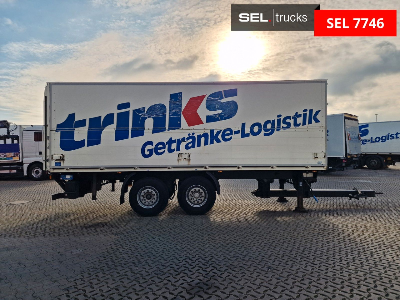 Böse BTA 7.3 / Ladebordwand / 2 Achsen - Tandem - Remolque transporte de bebidas: foto 4 Böse BTA 7.3 / Ladebordwand / 2 Achsen - Tandem - Remolque transporte de bebidas: foto 4