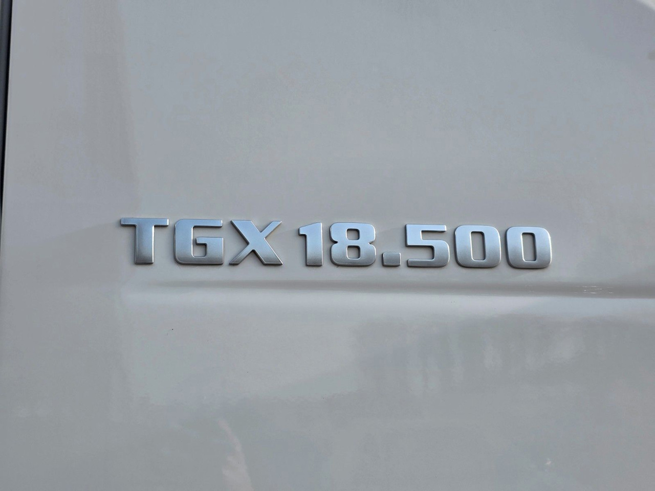 Cabeza tractora MAN TGX 18.500 4X2 LLS-U / 2 Tanks / Xenon: foto 23