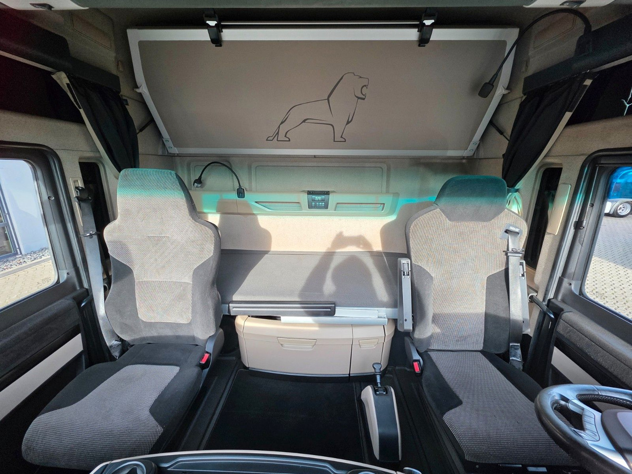 Cabeza tractora MAN TGX 18.500 4X2 LLS-U / 2 Tanks / Xenon: foto 31