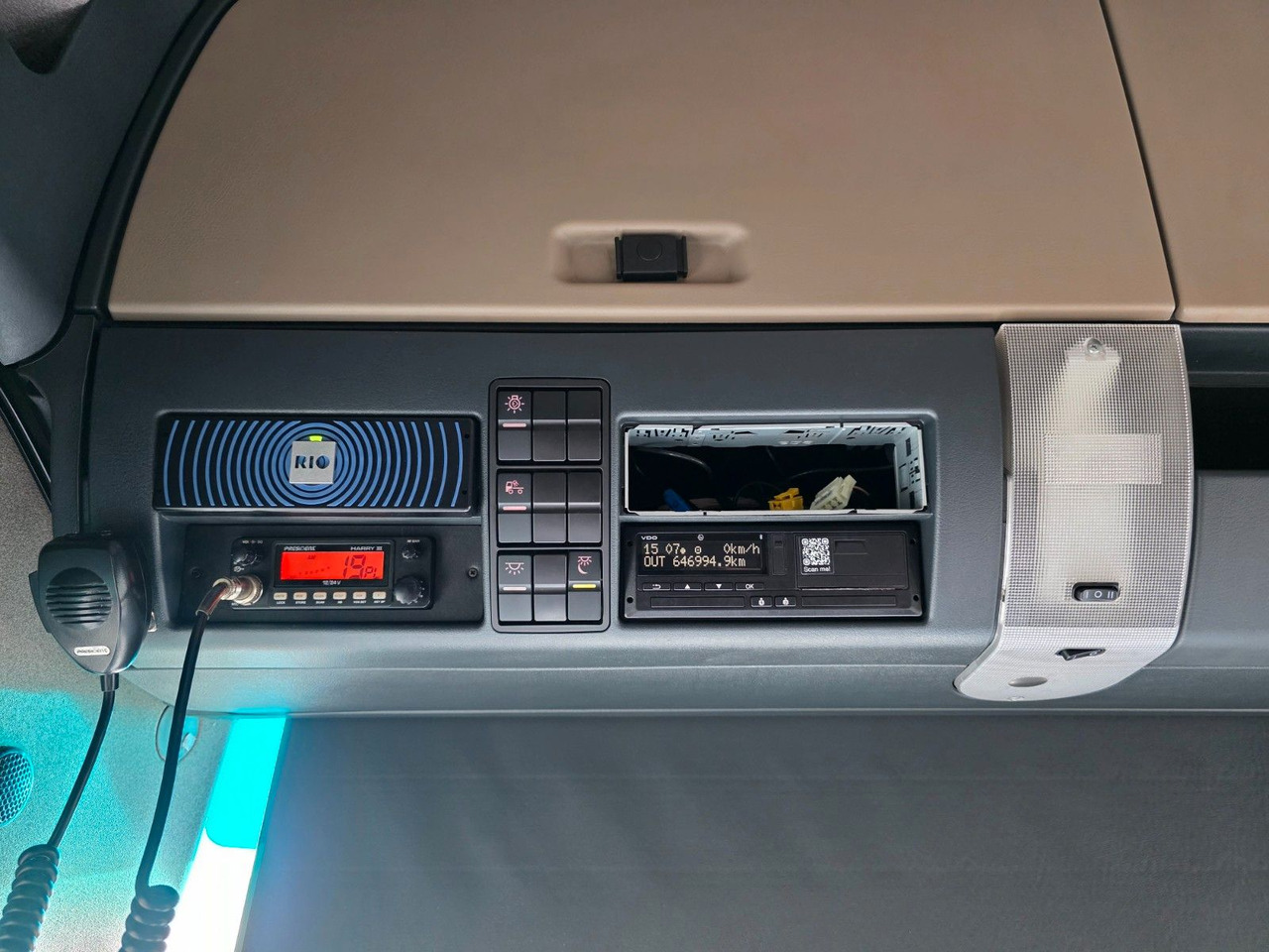 Cabeza tractora MAN TGX 18.500 4X2 LLS-U / 2 Tanks / Xenon: foto 35