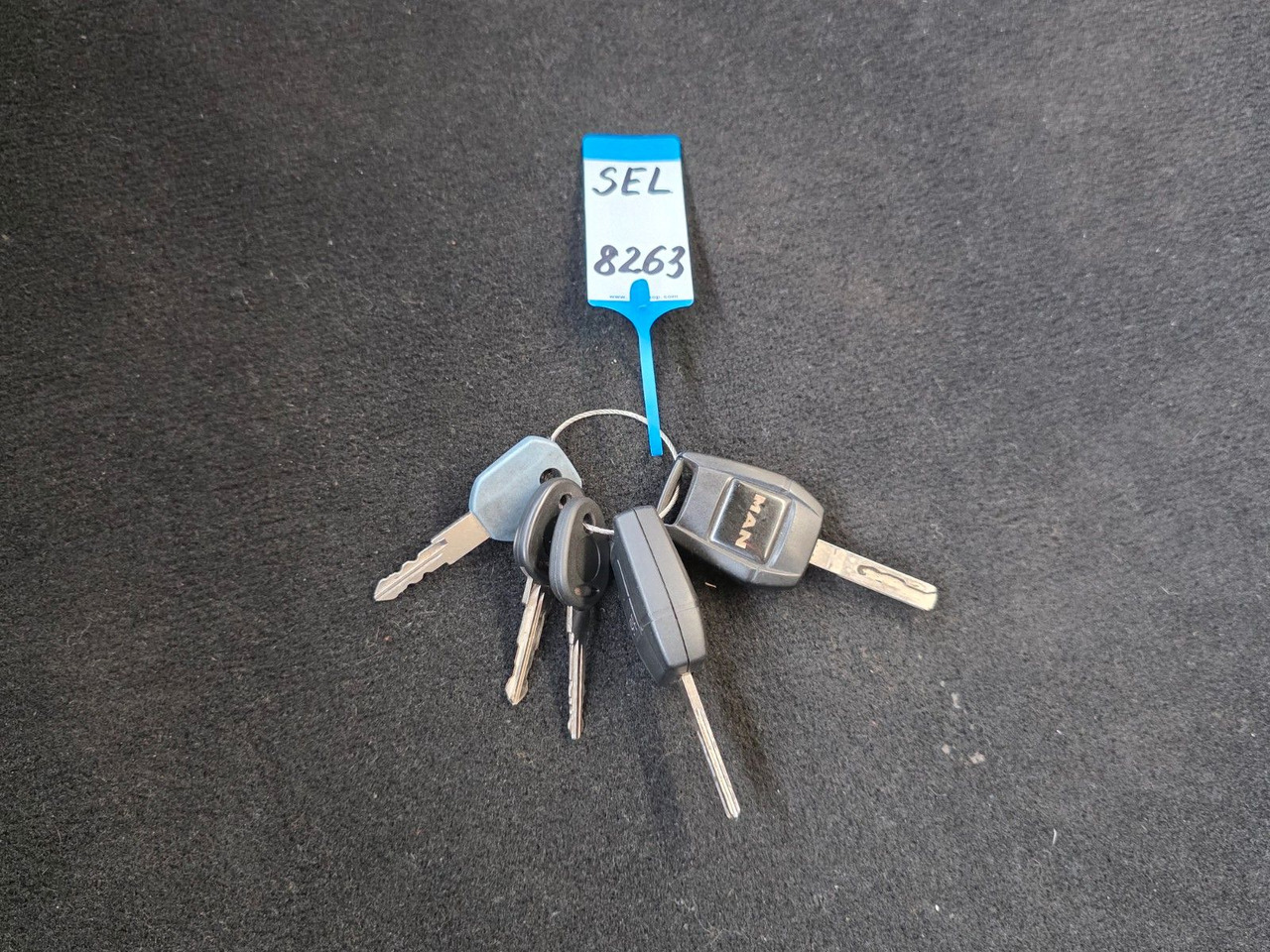 Cabeza tractora MAN TGX 18.500 4X2 LLS-U / 2 Tanks / Xenon: foto 44