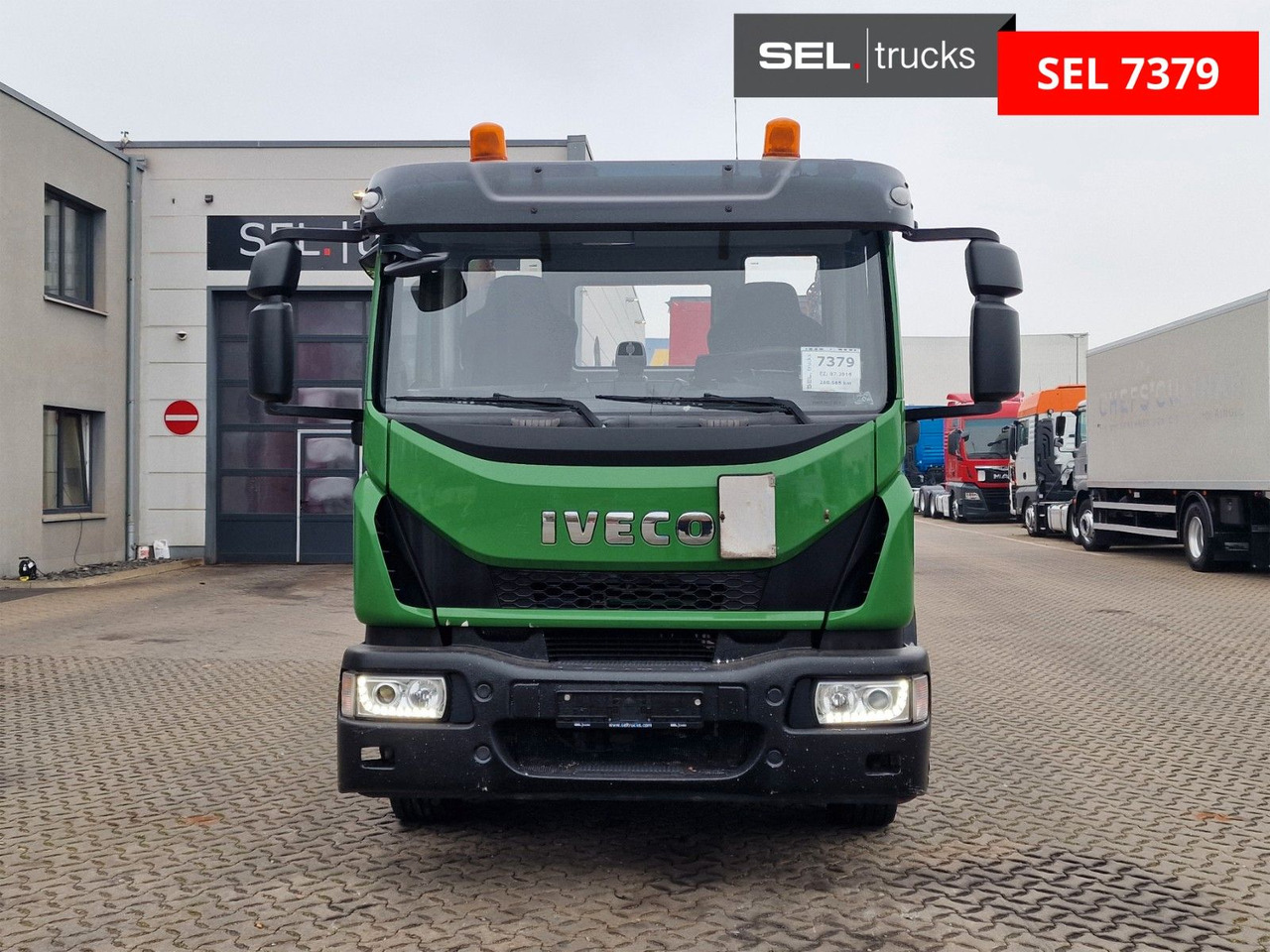 Iveco Eurocargo 140-250 - Camión volquete: foto 2 Iveco Eurocargo 140-250 - Camión volquete: foto 2