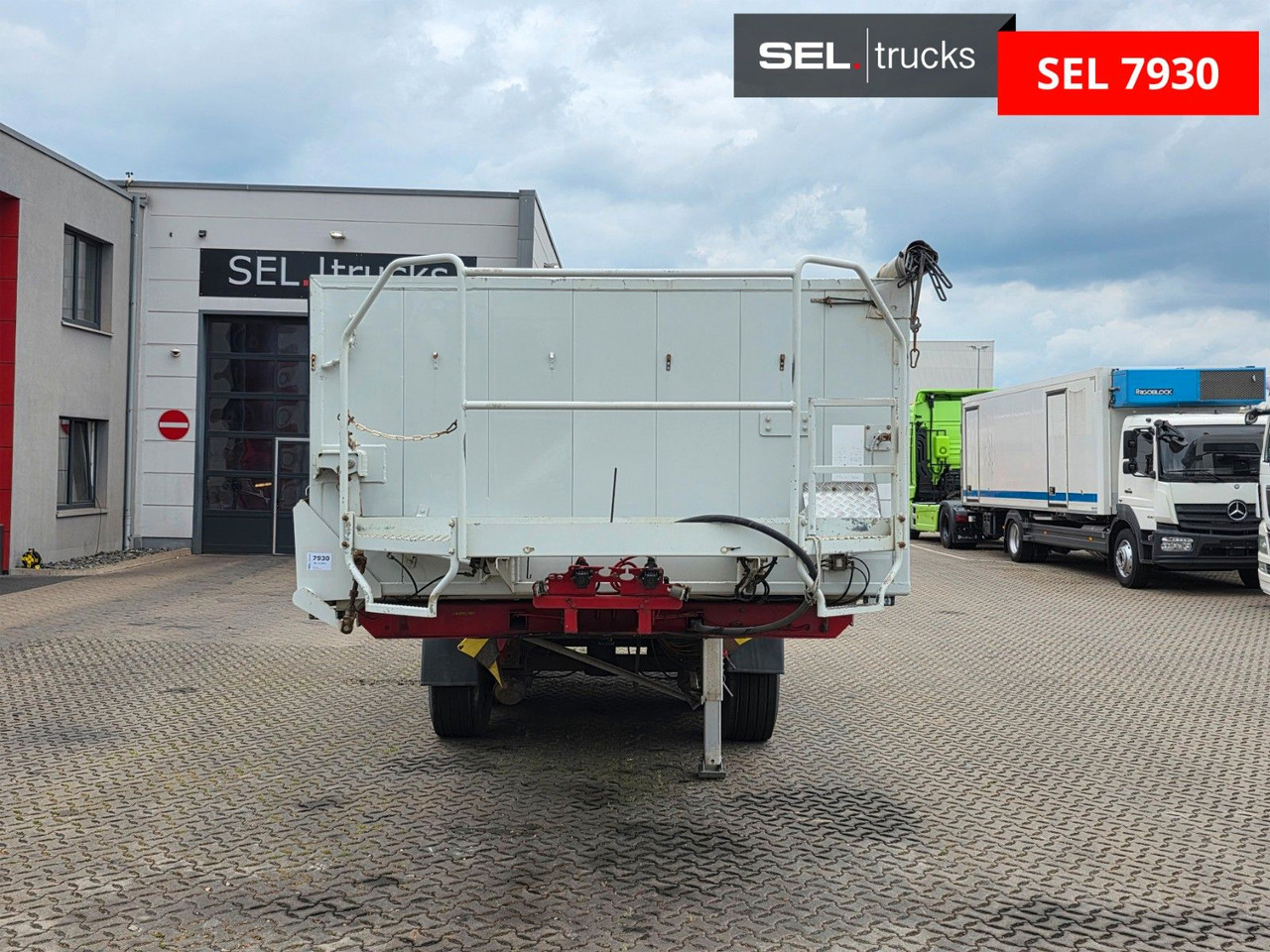 Kempf SK35/3 / 2 Seiten Kipper / Pendelplappe rechts ! - Semirremolque volquete: foto 3 Kempf SK35/3 / 2 Seiten Kipper / Pendelplappe rechts ! - Semirremolque volquete: foto 3