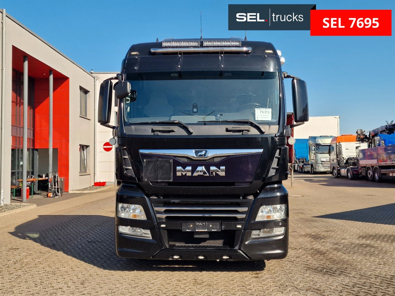 MAN TGX 24.500 6X2-2 LL-U / Intarder / Xeno / LOW KM - Camión portacontenedore/ Intercambiable: foto 2 MAN TGX 24.500 6X2-2 LL-U / Intarder / Xeno / LOW KM - Camión portacontenedore/ Intercambiable: foto 2
