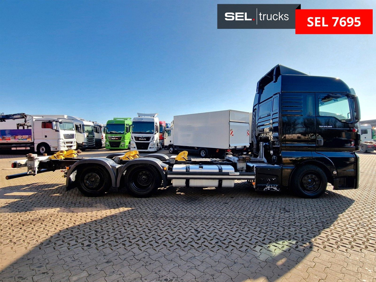 MAN TGX 24.500 6X2-2 LL-U / Intarder / Xeno / LOW KM - Camión portacontenedore/ Intercambiable: foto 4 MAN TGX 24.500 6X2-2 LL-U / Intarder / Xeno / LOW KM - Camión portacontenedore/ Intercambiable: foto 4