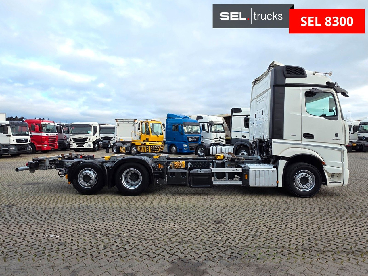 Mercedes-Benz Actros 2545 /Retarder/2 Tanks/Xenon/Liftachse/6D - Camión portacontenedore/ Intercambiable: foto 4 Mercedes-Benz Actros 2545 /Retarder/2 Tanks/Xenon/Liftachse/6D - Camión portacontenedore/ Intercambiable: foto 4