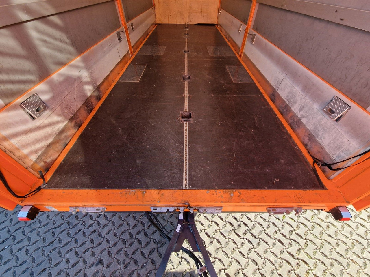 Camión lona Mercedes-Benz Actros 2548 / Retarder / Aluklappen / 6E: foto 11 Camión lona Mercedes-Benz Actros 2548 / Retarder / Aluklappen / 6E: foto 11