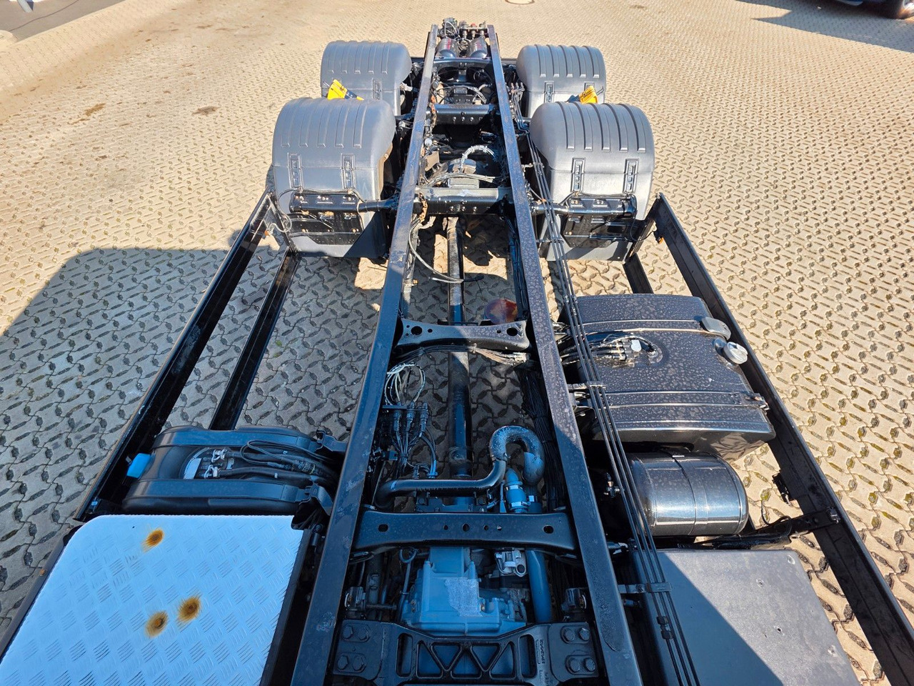 Camión chasis Scania P420 LB6X2*4MNA / Retarder / PTO / ADR: foto 12 Camión chasis Scania P420 LB6X2*4MNA / Retarder / PTO / ADR: foto 12