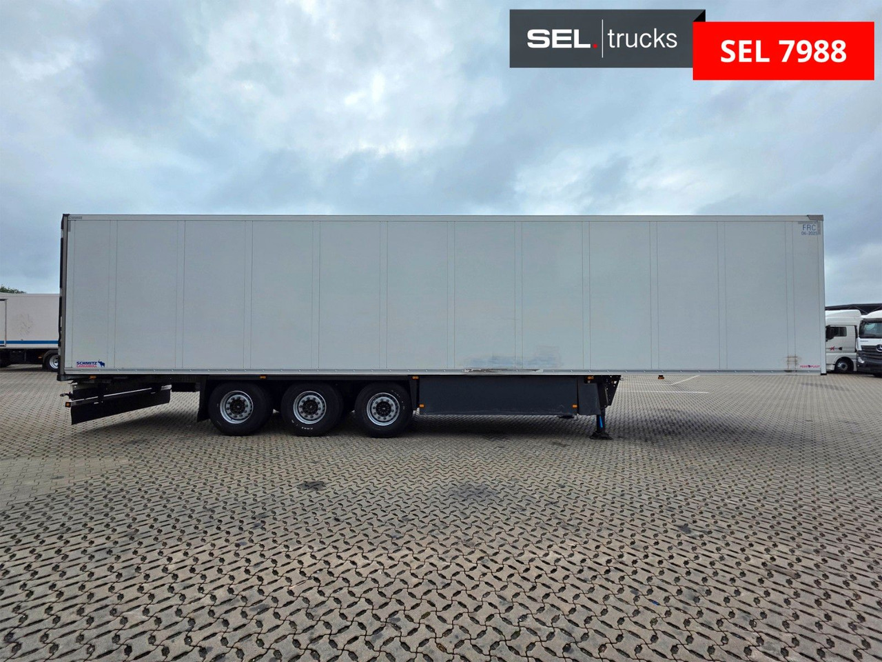 Schmitz Cargobull SKO 24/L 13.4 FP COOL V7 / FRC 06.2025 / Liftach - Semirremolque frigorífico: foto 4 Schmitz Cargobull SKO 24/L 13.4 FP COOL V7 / FRC 06.2025 / Liftach - Semirremolque frigorífico: foto 4