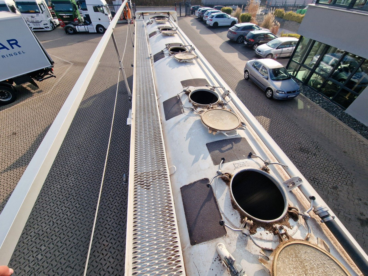 Semirremolque silo Spitzer SKS 27 / Kippsilo / 53.000 l / Liftachse: foto 9