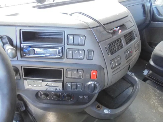 Cabeza tractora DAF XF 440 6X2 NL TRUCK: foto 9