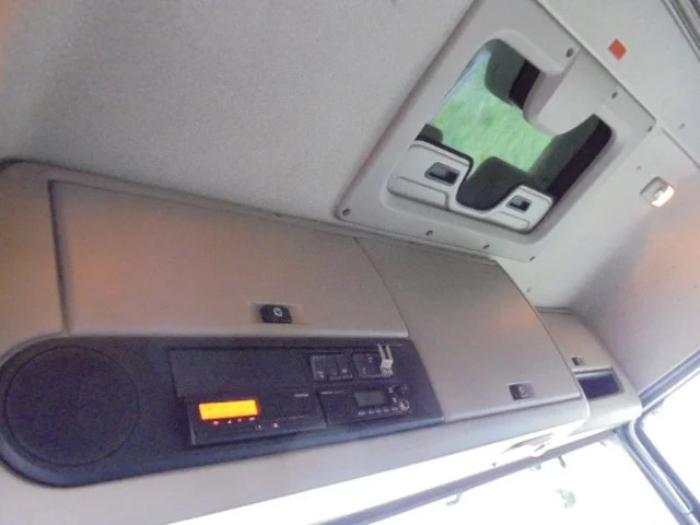 Cabeza tractora DAF XF 440: foto 12