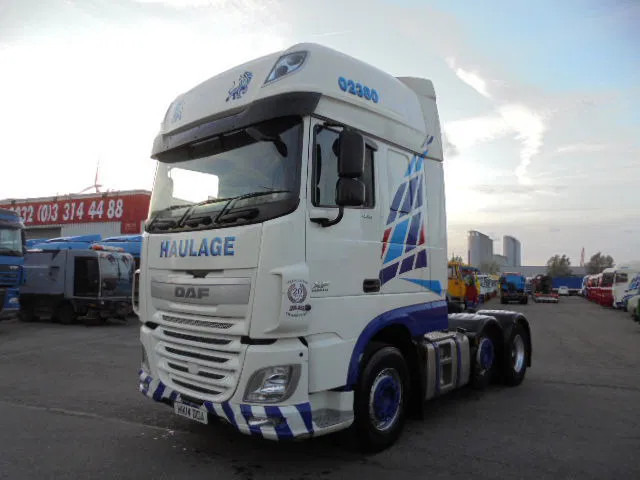 DAF XF 460 6X2 RHD - Cabeza tractora: foto 1 DAF XF 460 6X2 RHD - Cabeza tractora: foto 1