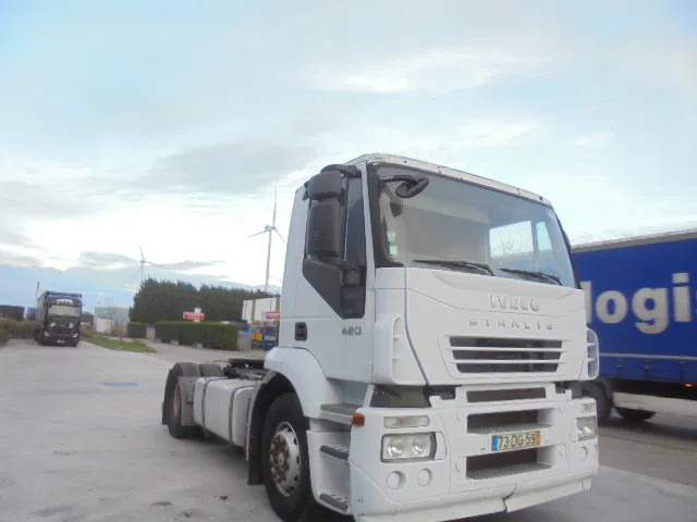 Iveco Stralis 420 MANUAL GEARBOX - Cabeza tractora: foto 3 Iveco Stralis 420 MANUAL GEARBOX - Cabeza tractora: foto 3