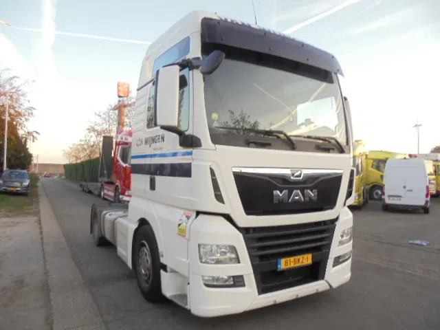 MAN TGX 18.500 XXL SMART TACHO 16X IN STOCK NL TRUCK - Cabeza tractora: foto 3 MAN TGX 18.500 XXL SMART TACHO 16X IN STOCK NL TRUCK - Cabeza tractora: foto 3