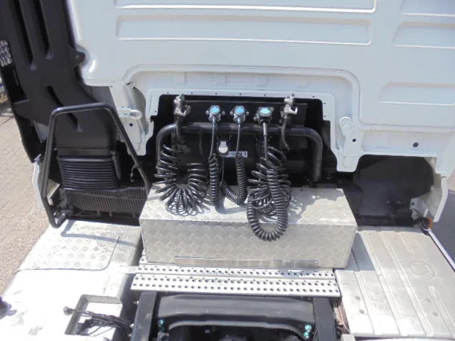 Arrendamiento de MAN TGX 26.500 XXL MAN TGX 26.500 XXL: foto 18