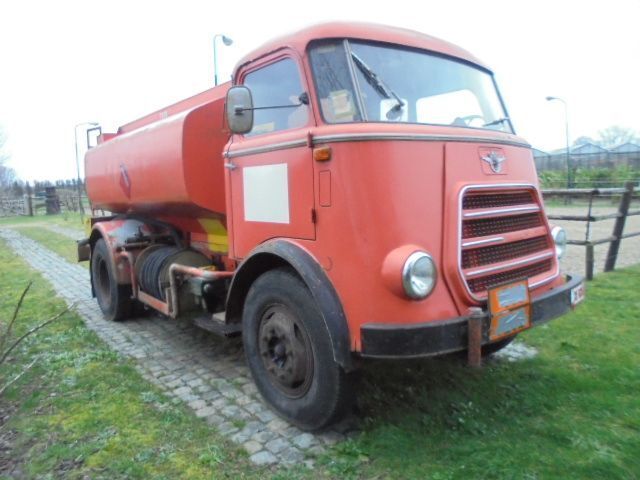 DAF A1502DA 360 - Camión cisterna: foto 2 DAF A1502DA 360 - Camión cisterna: foto 2