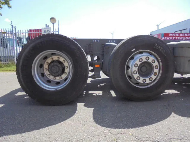 DAF CF 75.250 FAG 250 6X2 - Camión caja cerrada: foto 5 DAF CF 75.250 FAG 250 6X2 - Camión caja cerrada: foto 5