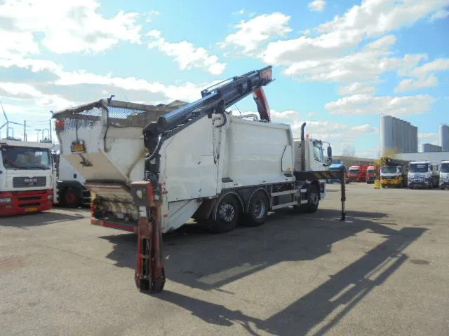 DAF FAN CF75-250 6X2 - Camión de basura: foto 3 DAF FAN CF75-250 6X2 - Camión de basura: foto 3