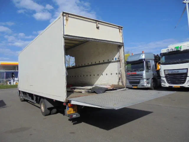 DAF LF 220 - Camión caja cerrada: foto 4 DAF LF 220 - Camión caja cerrada: foto 4