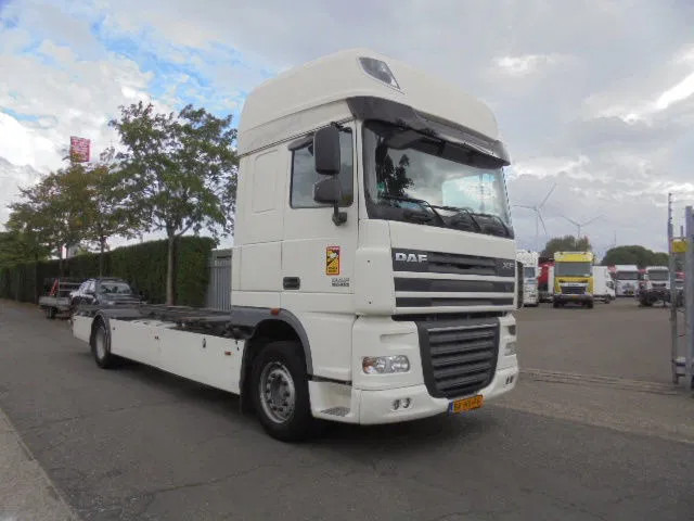 DAF XF 105 410 NL truck - Camión portacontenedore/ Intercambiable: foto 3 DAF XF 105 410 NL truck - Camión portacontenedore/ Intercambiable: foto 3