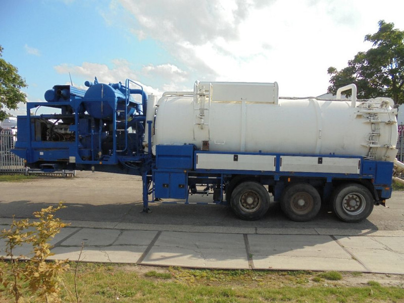 Semirremolque cisterna para transporte de substancias químicas Diversen HUWER 2 ALPHA 40: foto 1