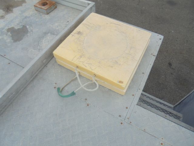 Camión con plataforma elevadora Hino 700 6X4: foto 16