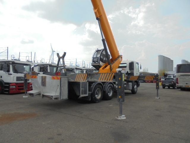 Hino 700 6X4 - Camión con plataforma elevadora: foto 4 Hino 700 6X4 - Camión con plataforma elevadora: foto 4