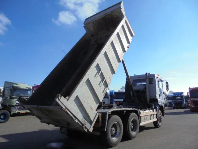 Camión volquete MAN TGA 26.430 BBS 6X6 KIEPER /TRACTOR: foto 6 Camión volquete MAN TGA 26.430 BBS 6X6 KIEPER /TRACTOR: foto 6