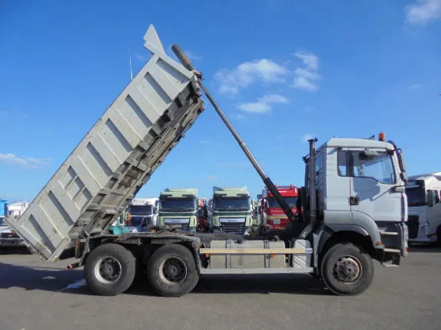 Camión volquete MAN TGA 26.430 BBS 6X6 KIEPER /TRACTOR: foto 11 Camión volquete MAN TGA 26.430 BBS 6X6 KIEPER /TRACTOR: foto 11
