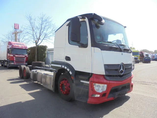 Mercedes-Benz Actros 2340 LL - Camión portavehículos: foto 3 Mercedes-Benz Actros 2340 LL - Camión portavehículos: foto 3