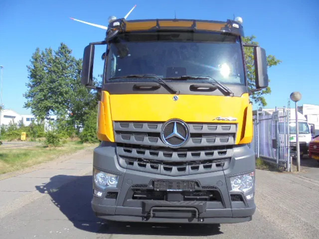 Mercedes-Benz Arocs 2848 NEW DEC 2024 - Camión multibasculante: foto 2 Mercedes-Benz Arocs 2848 NEW DEC 2024 - Camión multibasculante: foto 2