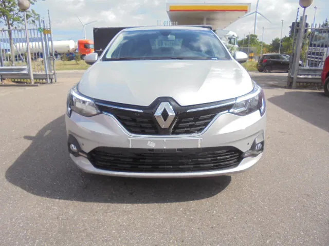 Renault Taliant 1.0 TURBO NEW TAX FREE - Berlina: foto 2 Renault Taliant 1.0 TURBO NEW TAX FREE - Berlina: foto 2