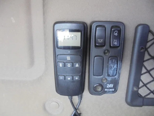 Camión caja cerrada Scania R400 6X2 VOLUME COMBI + RETARDER: foto 13